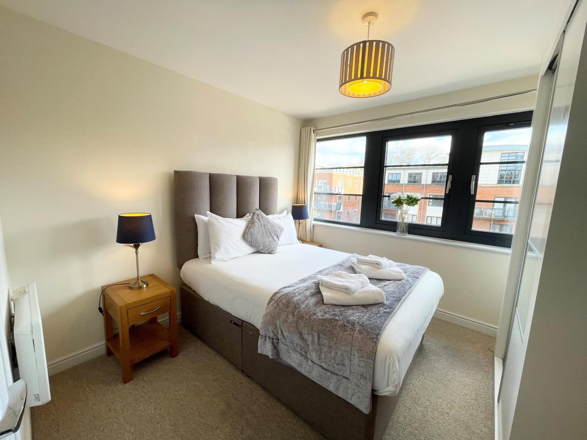 Blue Sky Apartments @Wallis Square, Farnborough Farnborough  Exterior foto